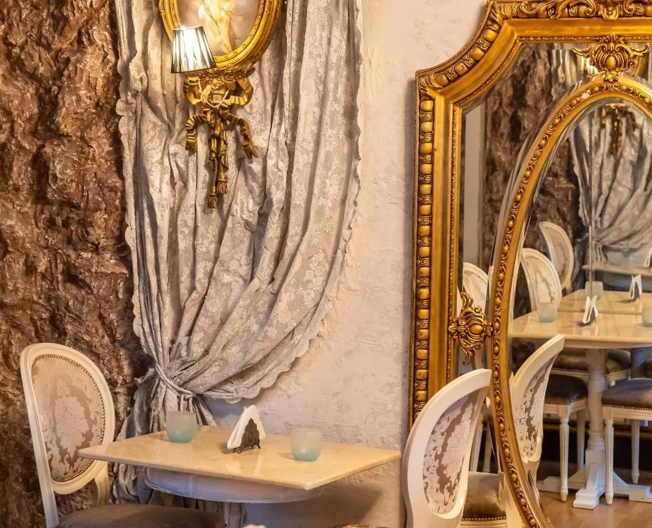 Conacul Coroanei Luxury Boutique Hotel Bucarest