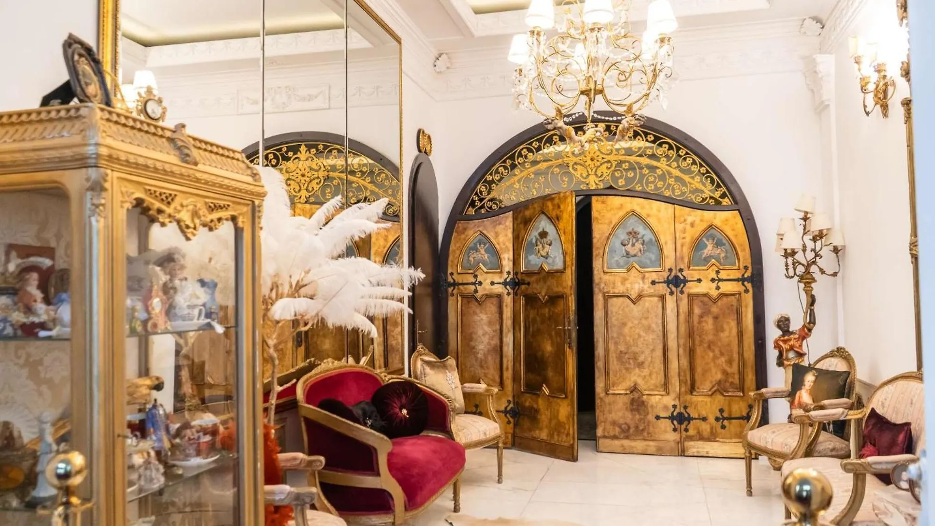 Conacul Coroanei Luxury Boutique Hotel Bucarest