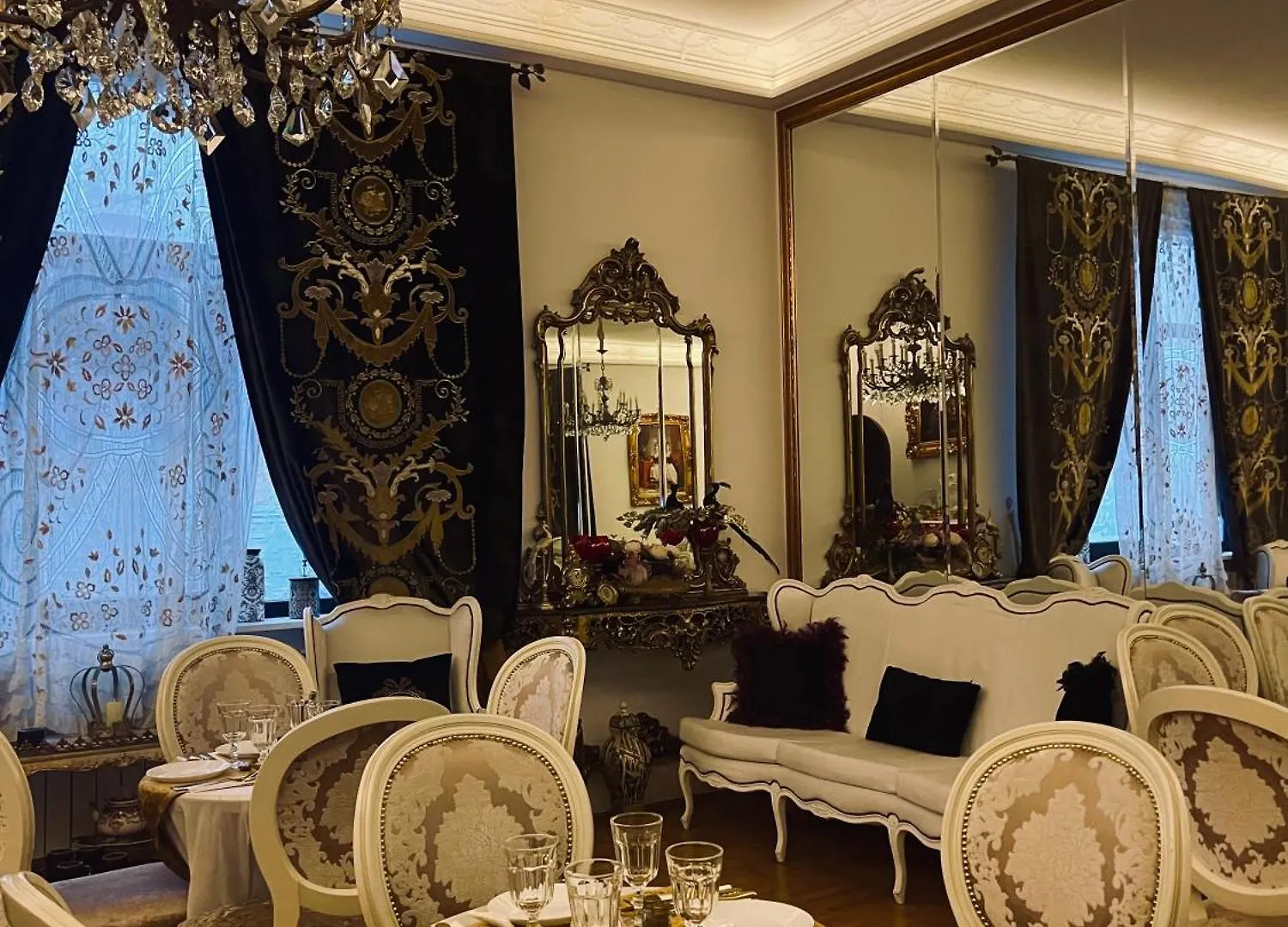 Conacul Coroanei Luxury Boutique Hotel Βουκουρέστι