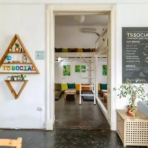 Hostal T5 Social, Bucarest