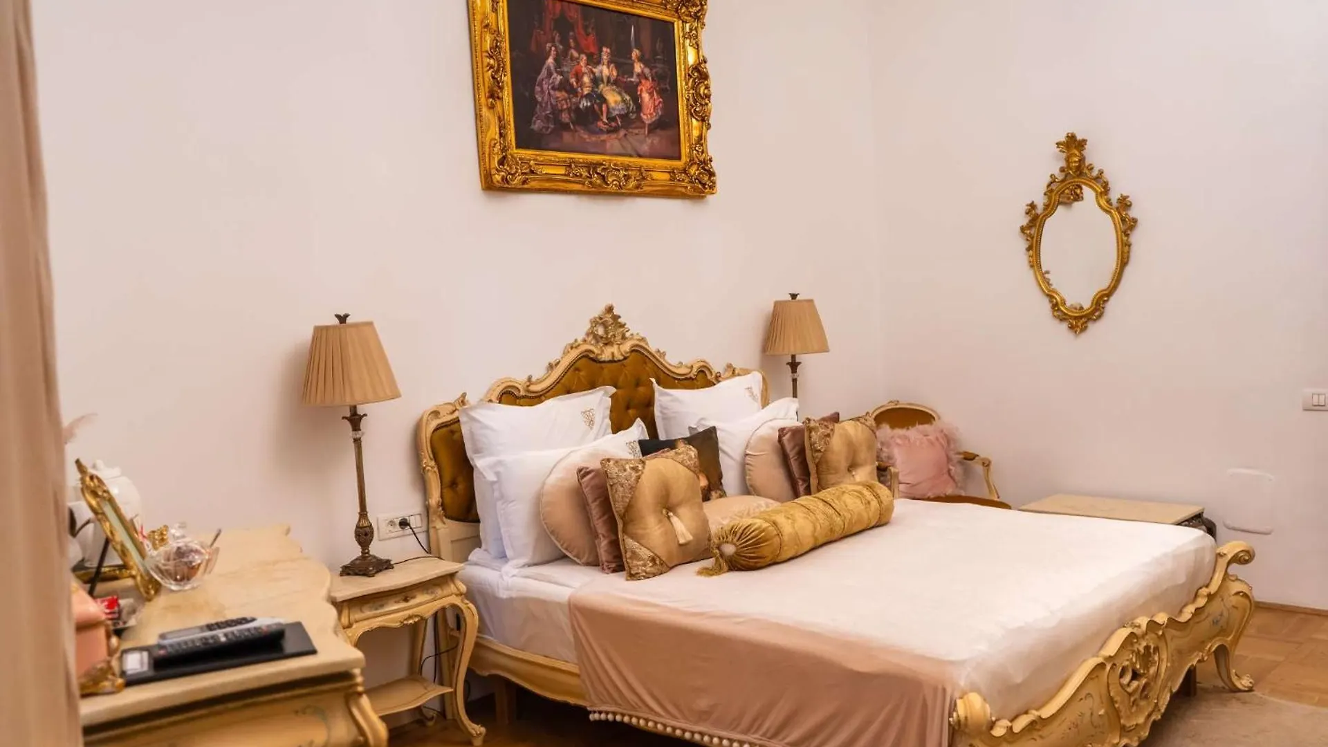 Conacul Coroanei Luxury Boutique Hotel Bukareszt