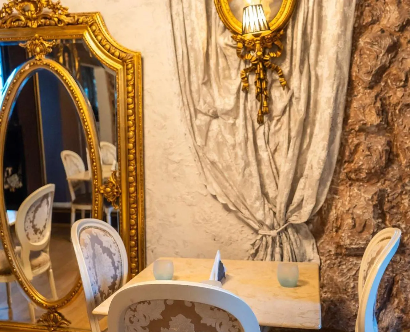 Conacul Coroanei Luxury Boutique Hotel Bukareszt 5*,  Rumunia