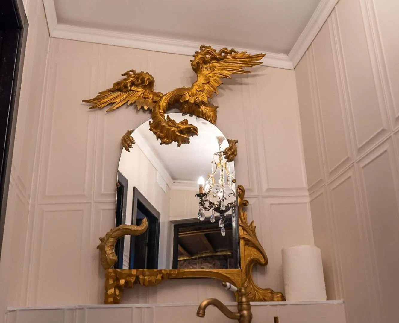 Conacul Coroanei Luxury Boutique Hotel Bukareszt