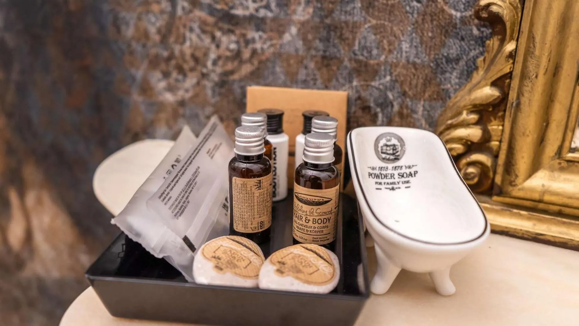Conacul Coroanei Luxury Boutique Hotel Bukareszt 5*,
