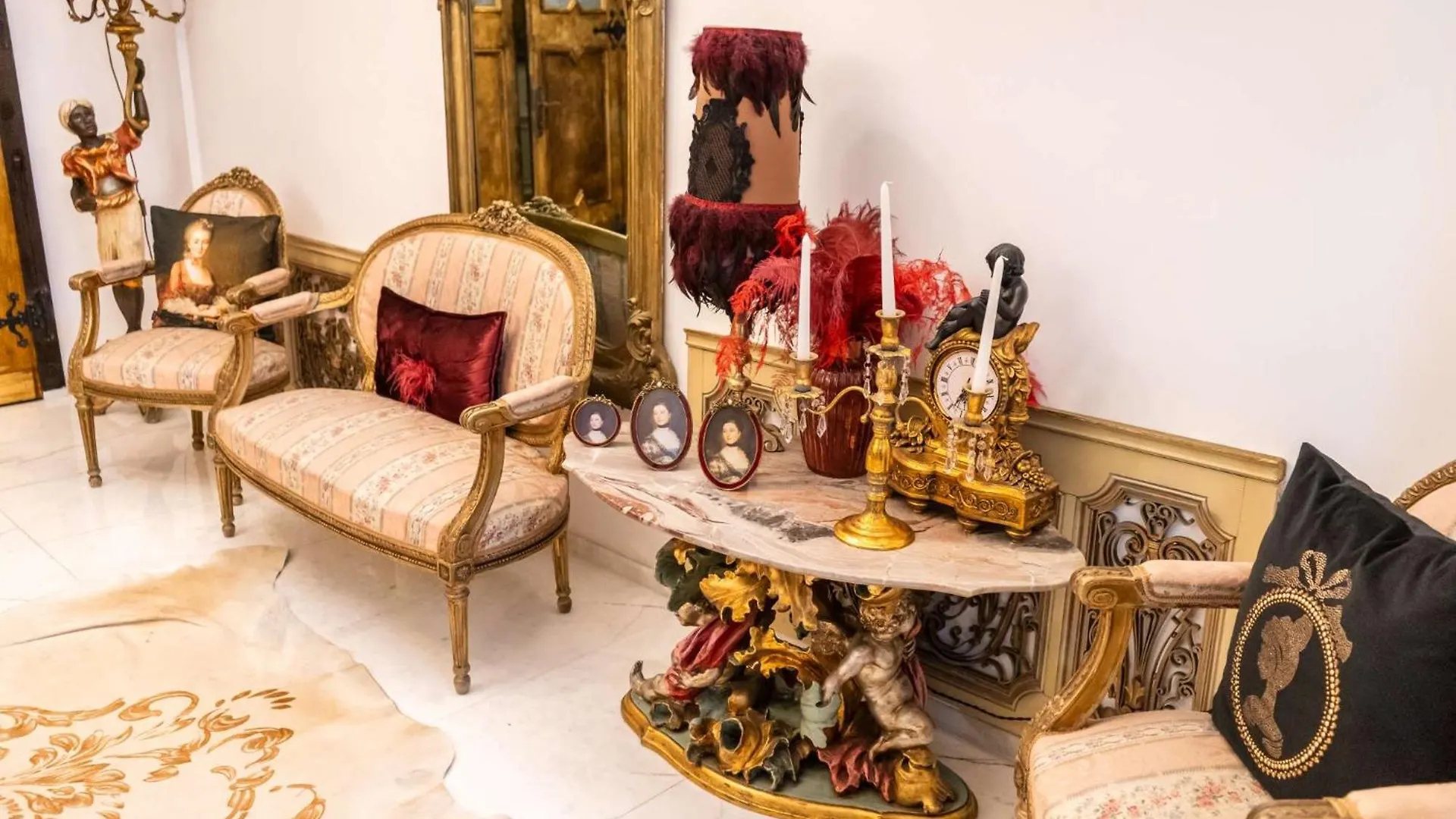 Conacul Coroanei Luxury Boutique Hotel Bukareszt