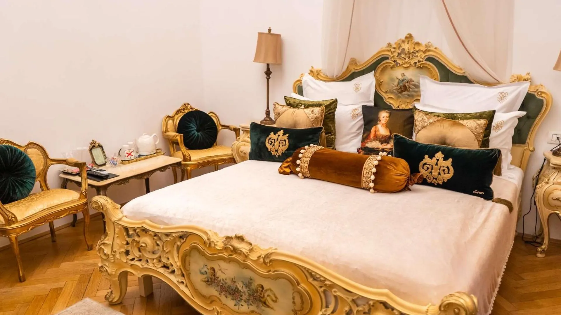Conacul Coroanei Luxury Boutique Hotel Bukareszt 5*,