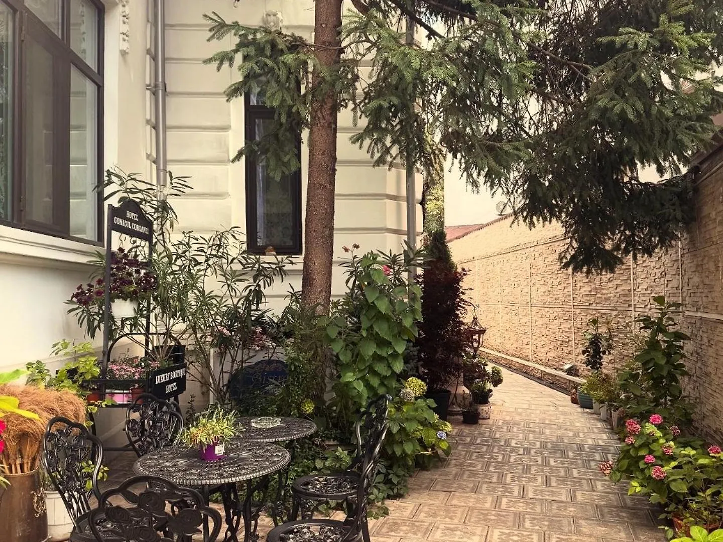 *****  Conacul Coroanei Luxury Boutique Hotel Boekarest Roemenië