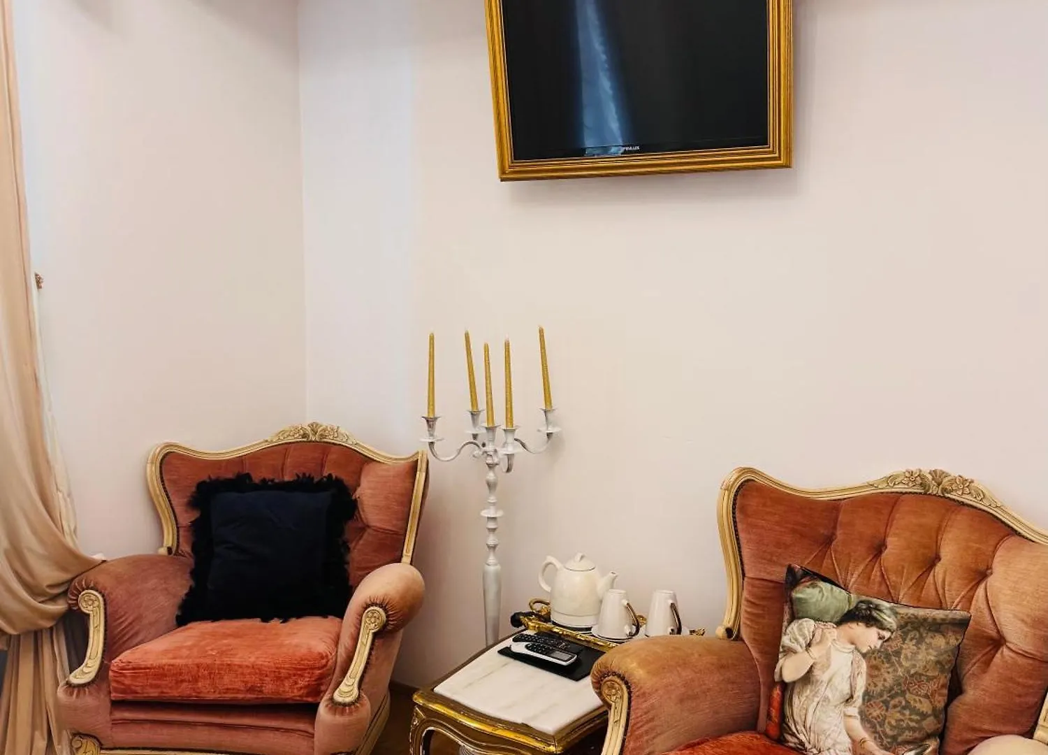 Conacul Coroanei Luxury Boutique Hotel Bukarest 5*,